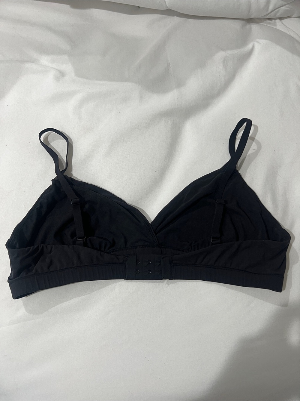 SKIMS Black Wireless Triangle Bralette - Minimal Seamless Support - Picture 4 of 5